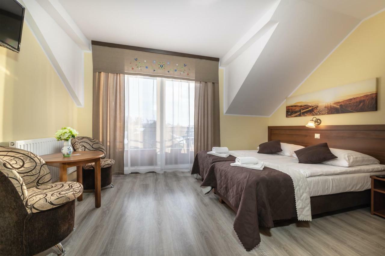 Dom Jastrzebia Z Basenem I Jacuzzi Apartment Jastrzębia Góra Екстериор снимка