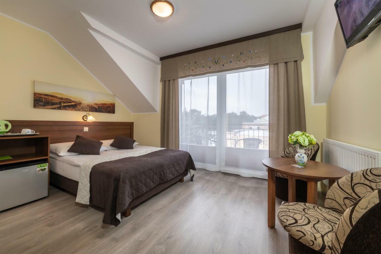 Dom Jastrzebia Z Basenem I Jacuzzi Apartment Jastrzębia Góra Екстериор снимка