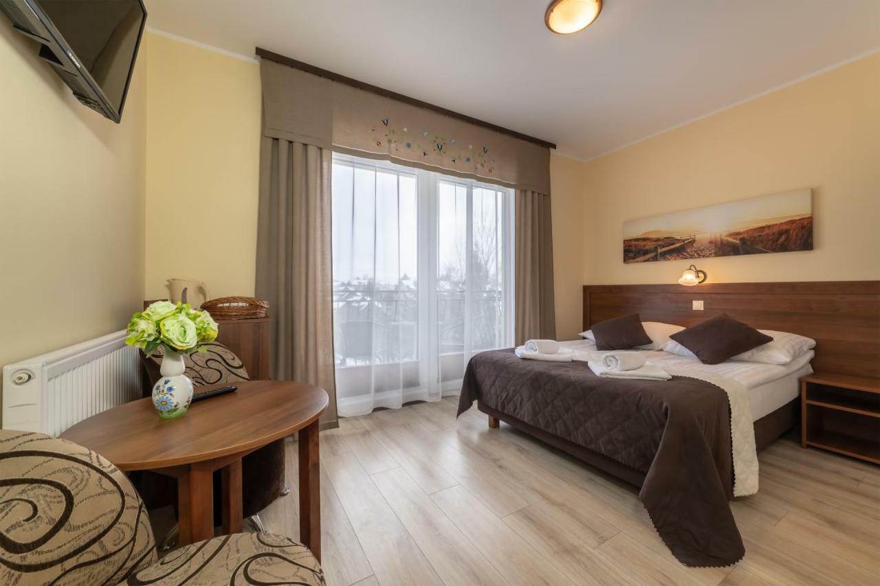 Dom Jastrzebia Z Basenem I Jacuzzi Apartment Jastrzębia Góra Екстериор снимка